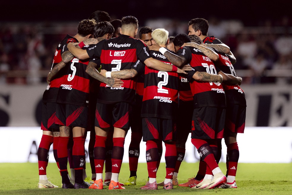 Jogadores do Flamengo contra o S�o Paulo � Foto: Adriano Fontes / Flamengo