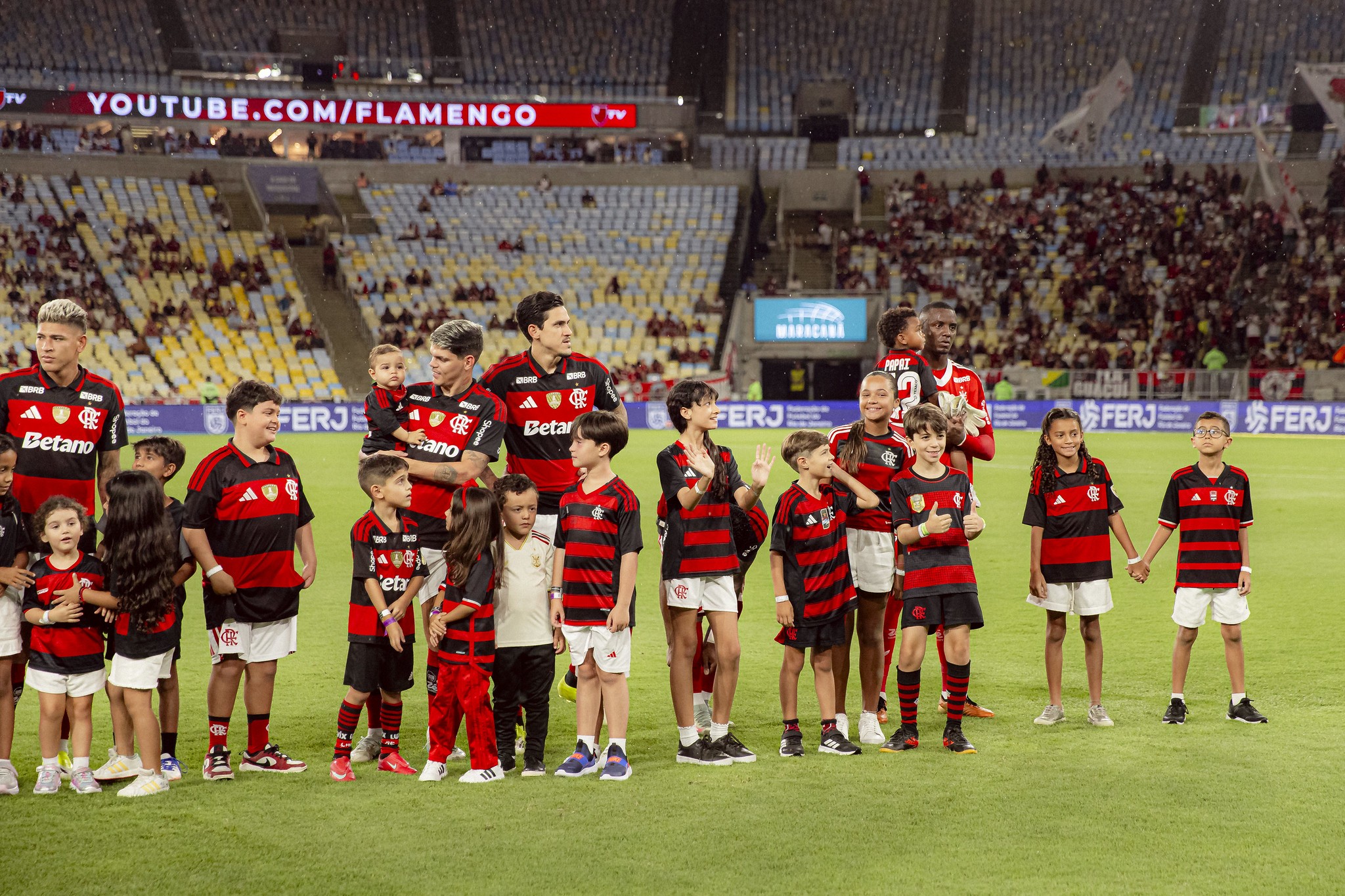 Flamengo registra pior público em um ano no Maracanã