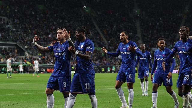 Jogadores do Chelsea comemoram gol contra o Betis