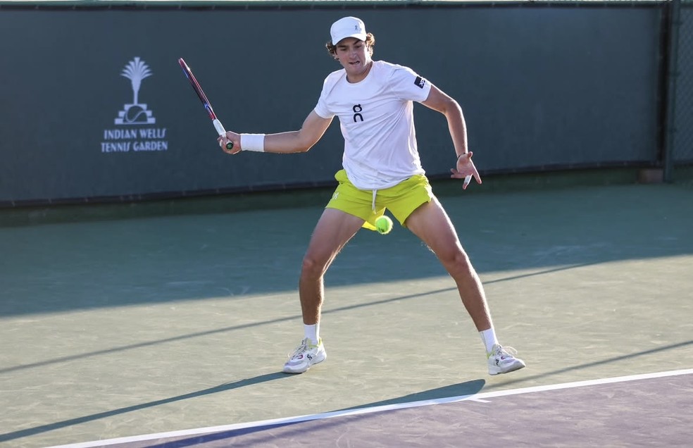 João Fonseca treina em Indian Wells — Foto: Andrew Eichenholz/ATPTour
