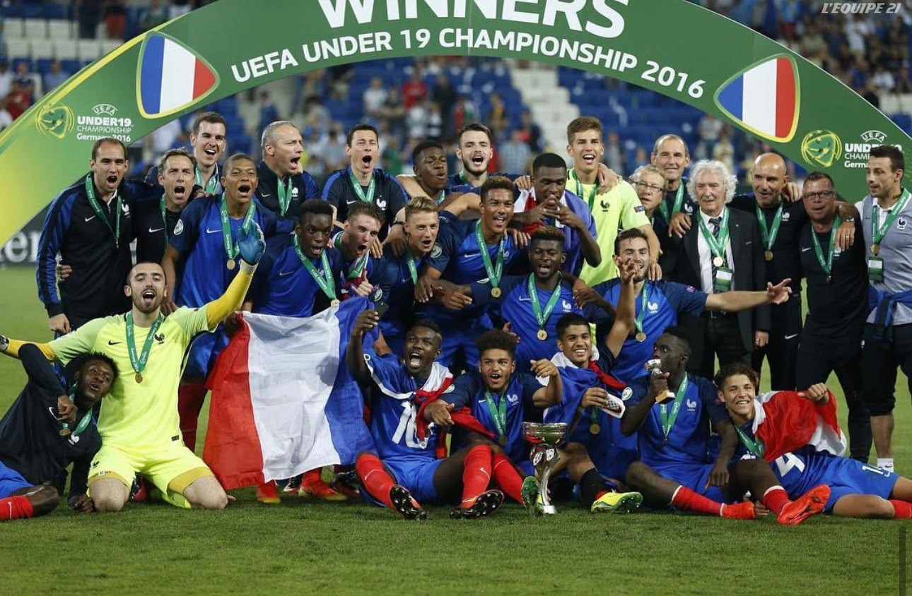 Campeão com Mbappé e desprezado por Deschamps, zagueiro francês é destaque de Marrocos na Copa