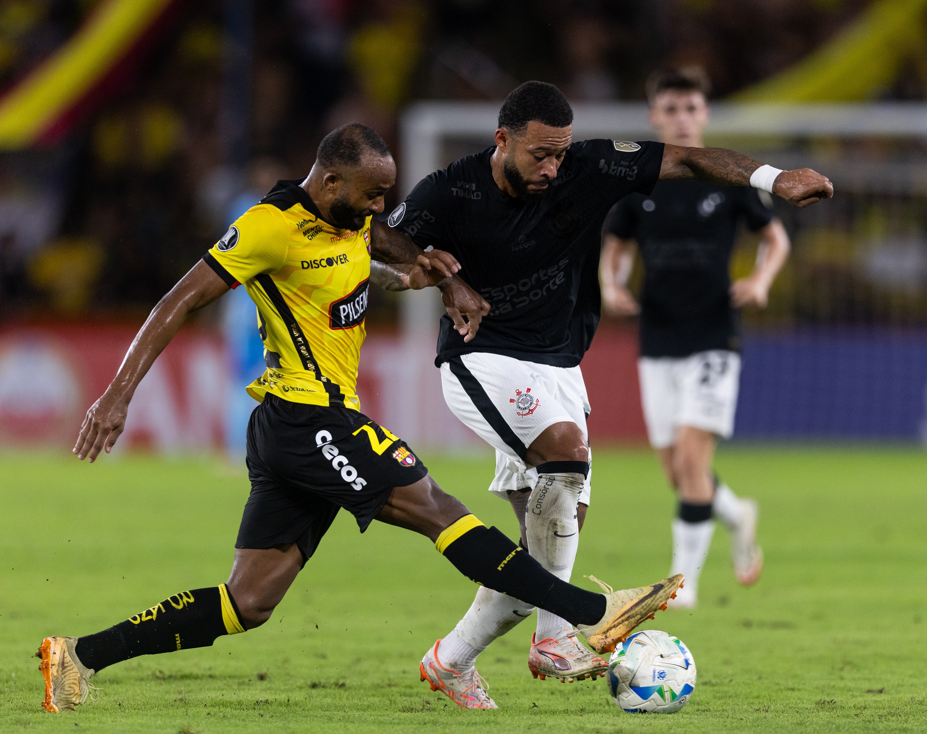 Corinthians falha taticamente e é dominado pelo Barcelona de Guayaquil