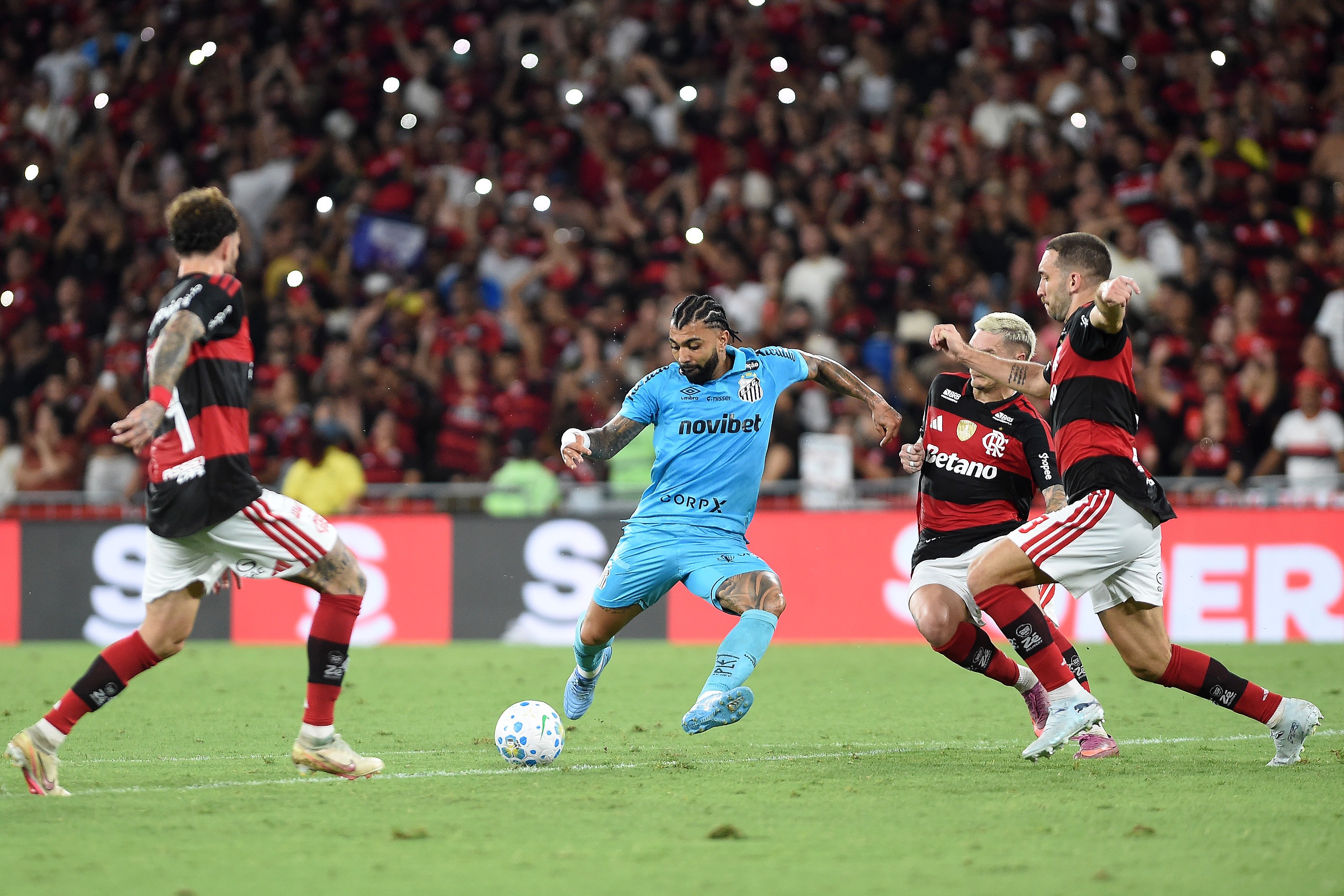 Gabigol durante entrevista falando sobre sua relação com o Flamengo