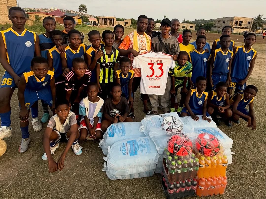 Conheça Benjamin Arhin, jovem do Inter que sonha ajudar comunidade em Gana