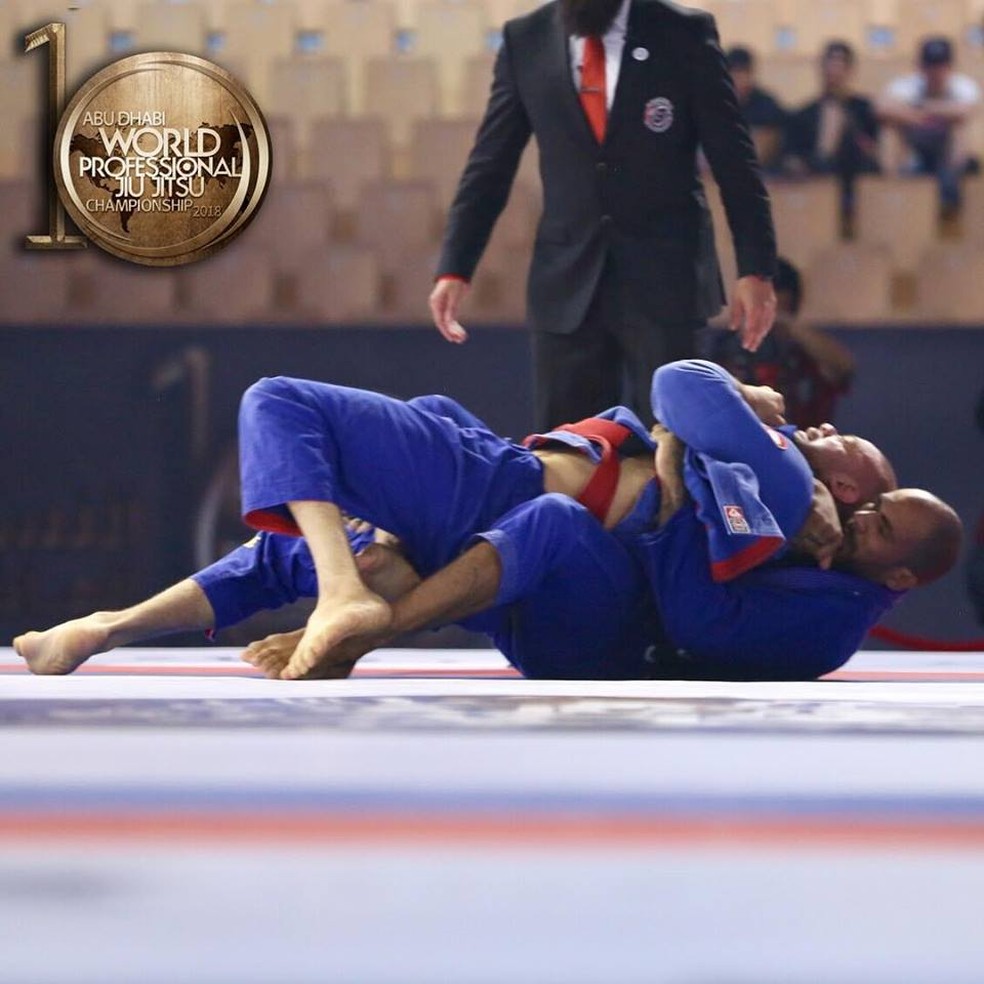 Lutador de Santos vence Brasileiro de Jiu-Jitsu e busca o bi mundial