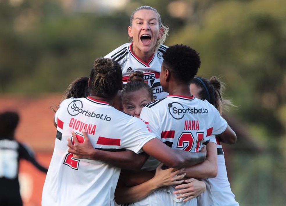 Bragantino vence Taubaté e avança à final da Copa Paulista Feminina, futebol