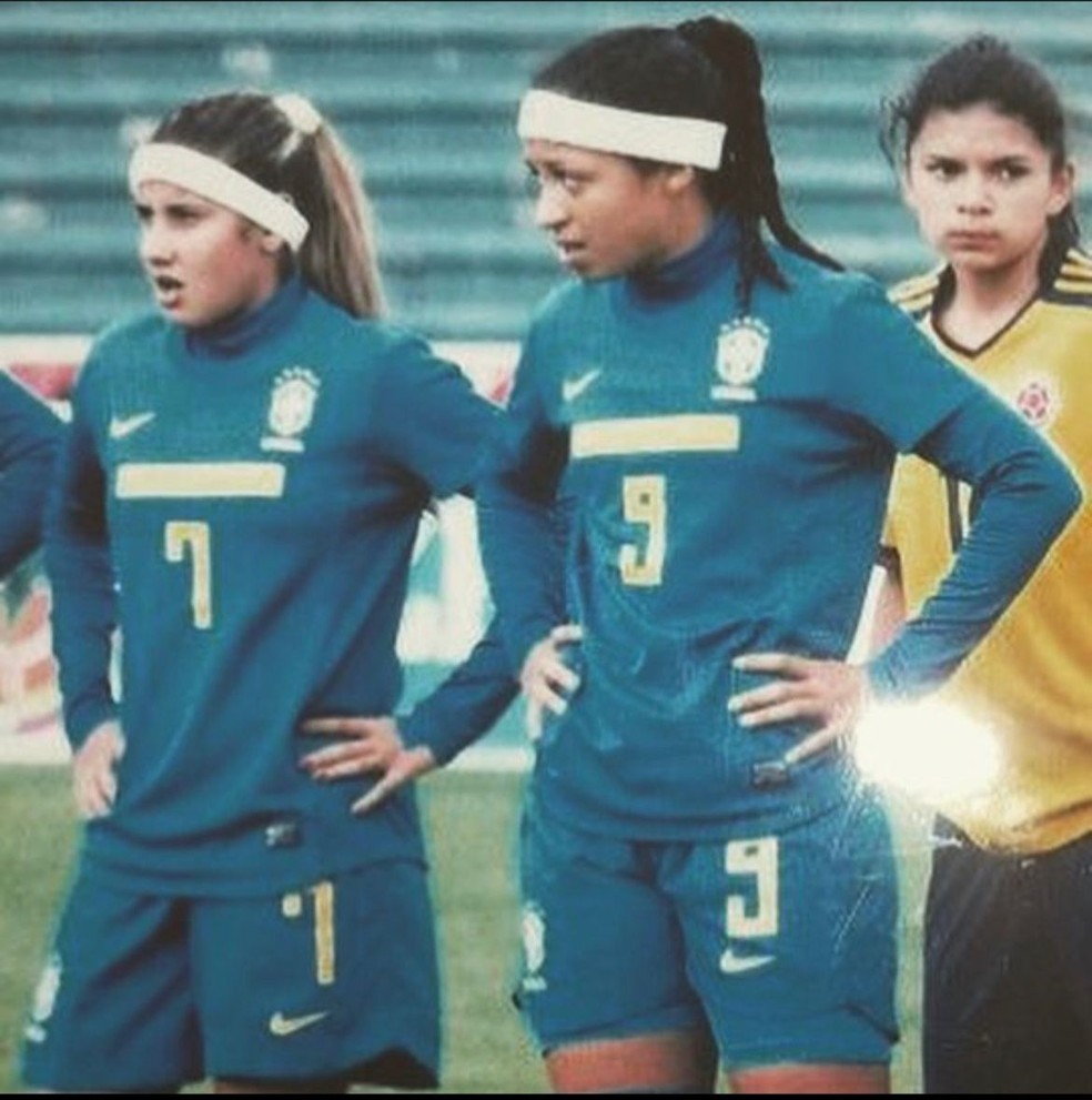 Gabrielly Soares e Byanca Brasil durante passagem pela seleção brasileira — Foto: Arquivo pessoal