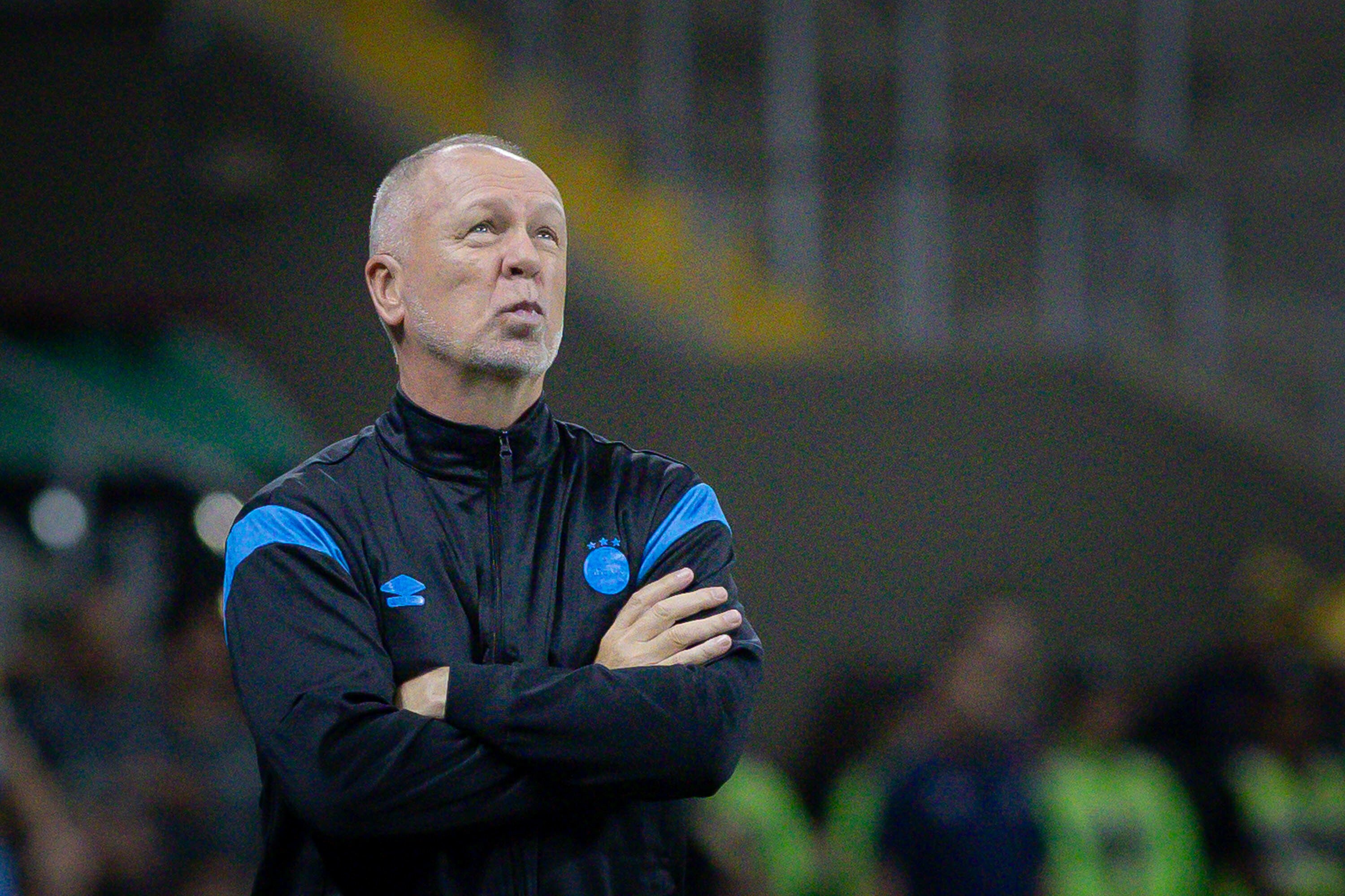 Derrota do Grêmio para o Fluminense: Reflexo de Crise no Casamento.