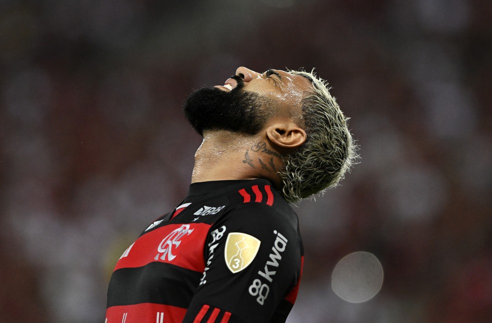 Gabigol lamenta em Flamengo x Bolívar — Foto: André Durão / ge