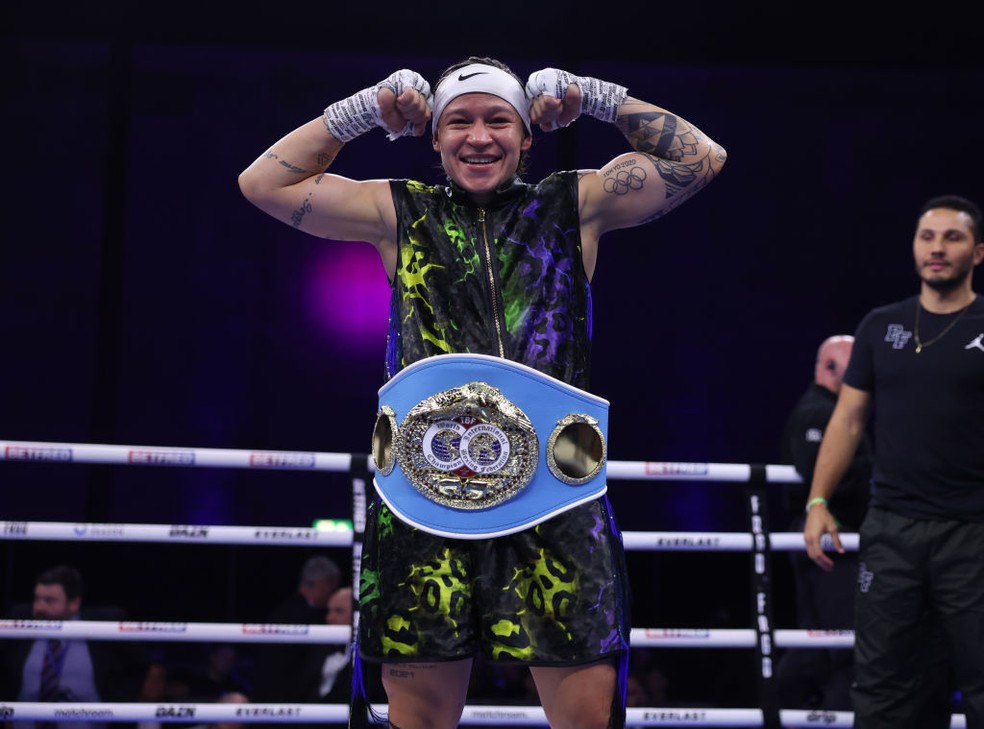 Bia Ferreira conquista título mundial da Federação Internacional de Boxe — Foto: Mark Robinson/Matchroom Boxing via Getty Images