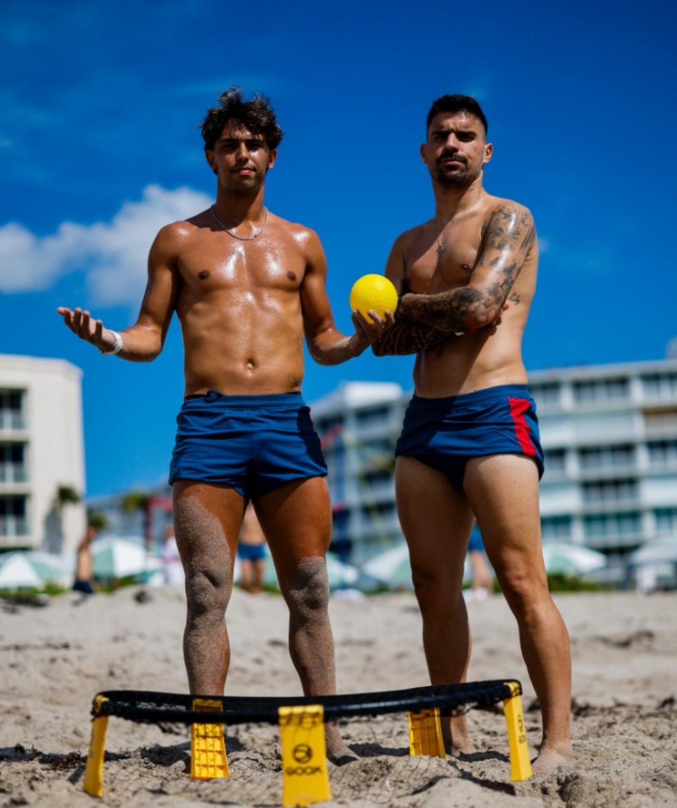 João Félix e Rúben Neves em praia dos Estados Unidos — Foto: Reprodução/Instagram