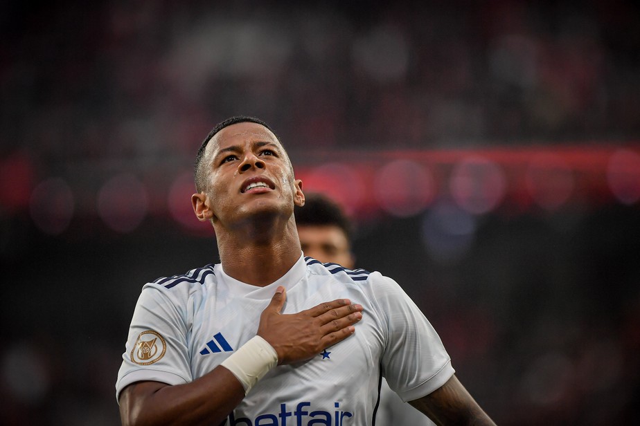 GRANA ALTA! Cruzeiro obtém 125% de lucro com venda de Arthur Gomes