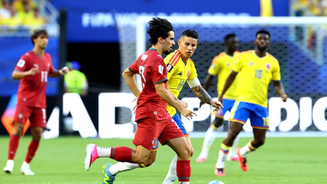 James Rodríguez em ação pela Colômbia contra Portugal