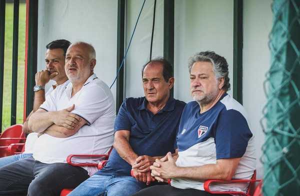 São Paulo busca reforços e alivia finanças com saídas estratégicas