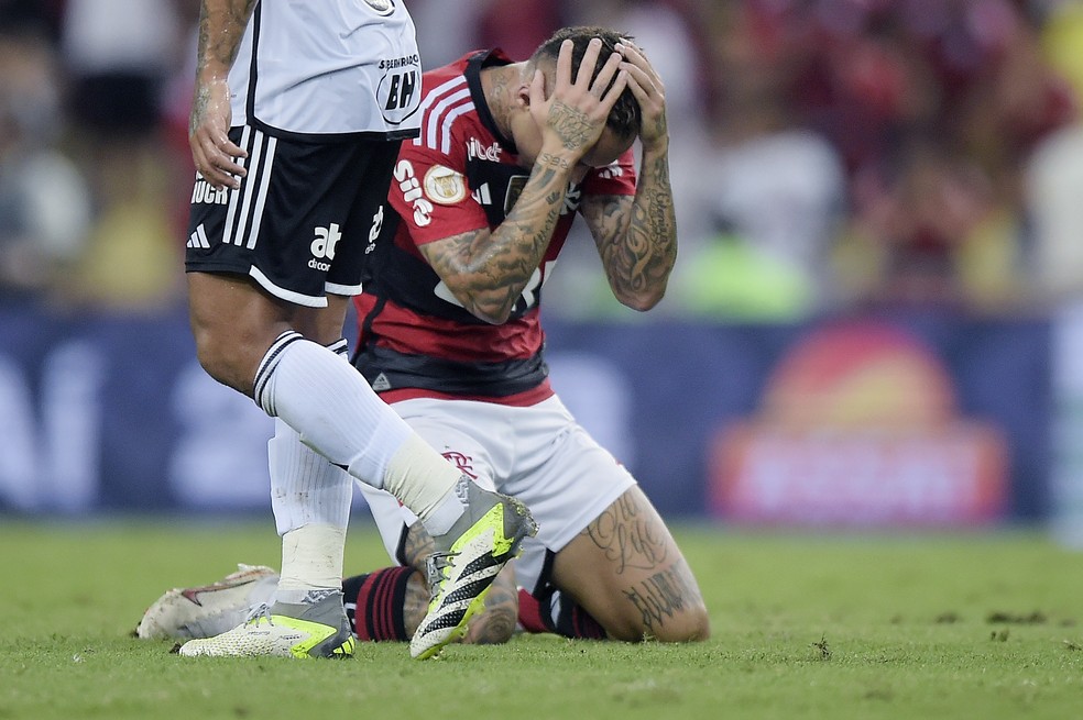 Cebolinha desolado diante do Atlético-MG — Foto: Alexandre Loureiro/AGIF