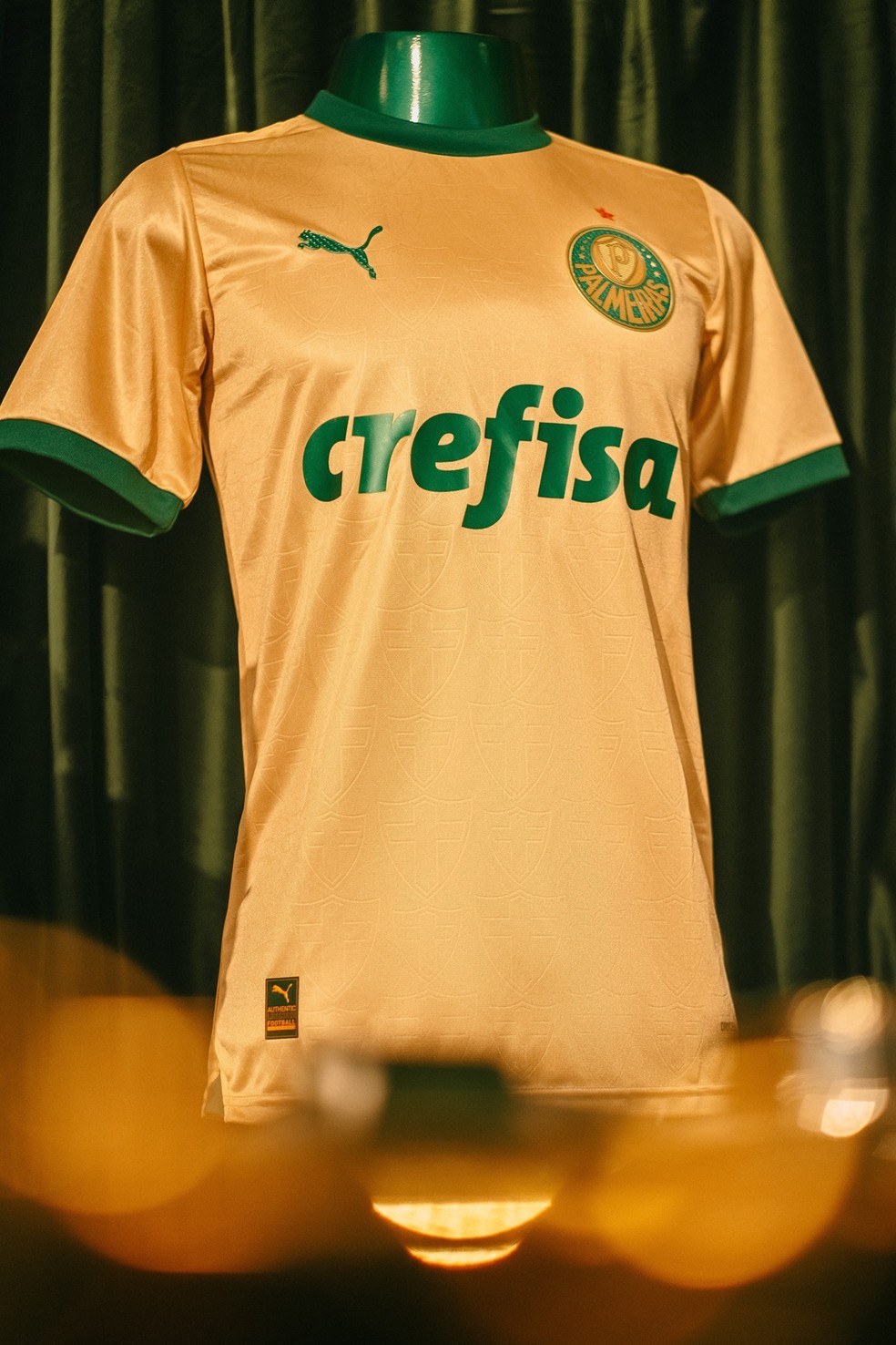 Palmeiras lança camisa dourada — Foto: Divulgação