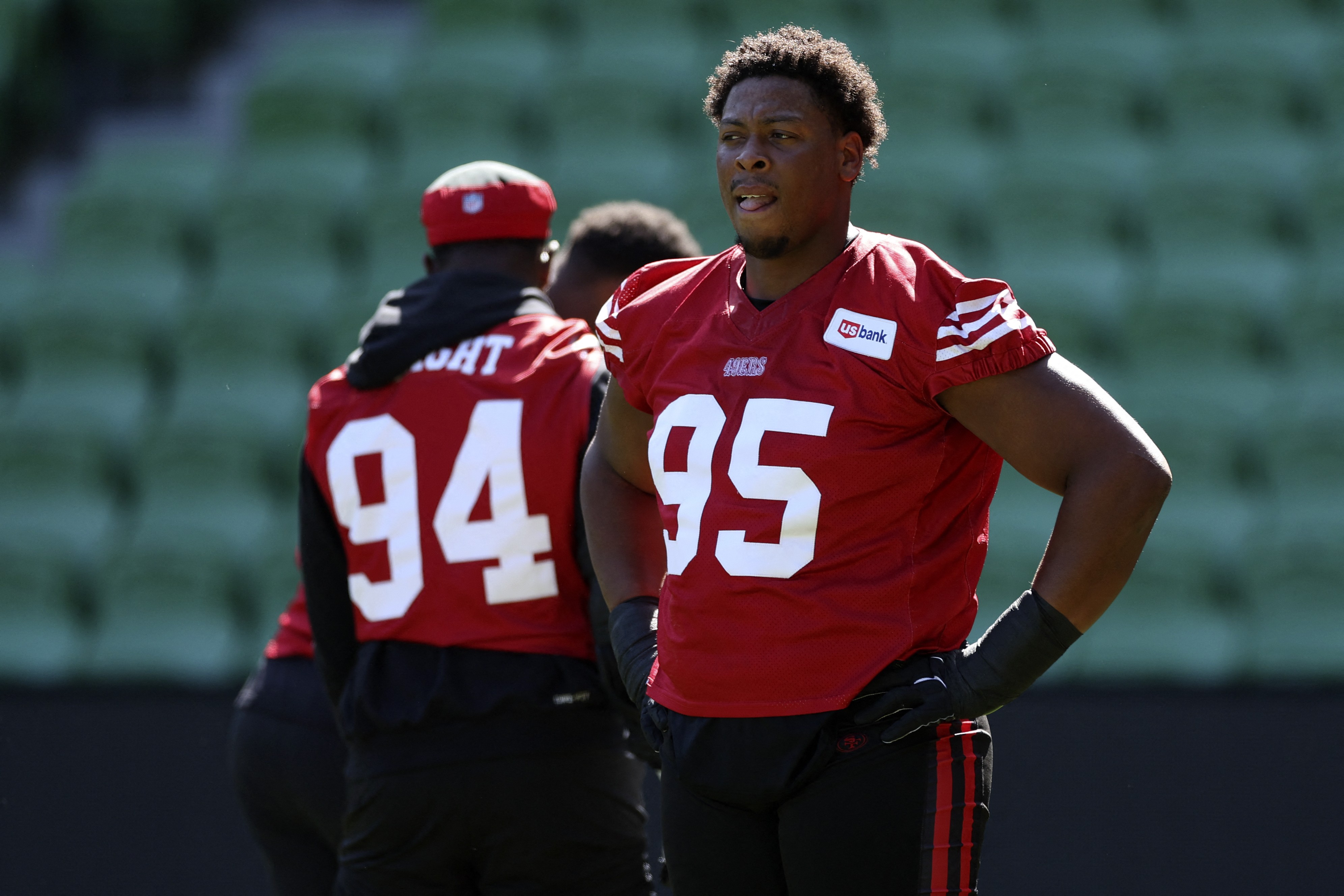 Niners perdem defensor titular para a temporada antes da estreia na Austrália