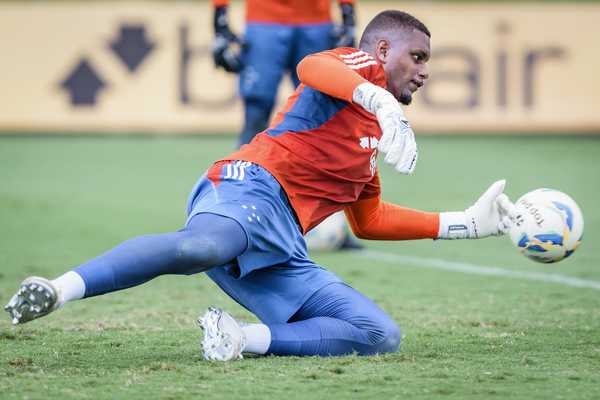 Anderson destaca evolução de Cássio e seu próprio desempenho no Cruzeiro.