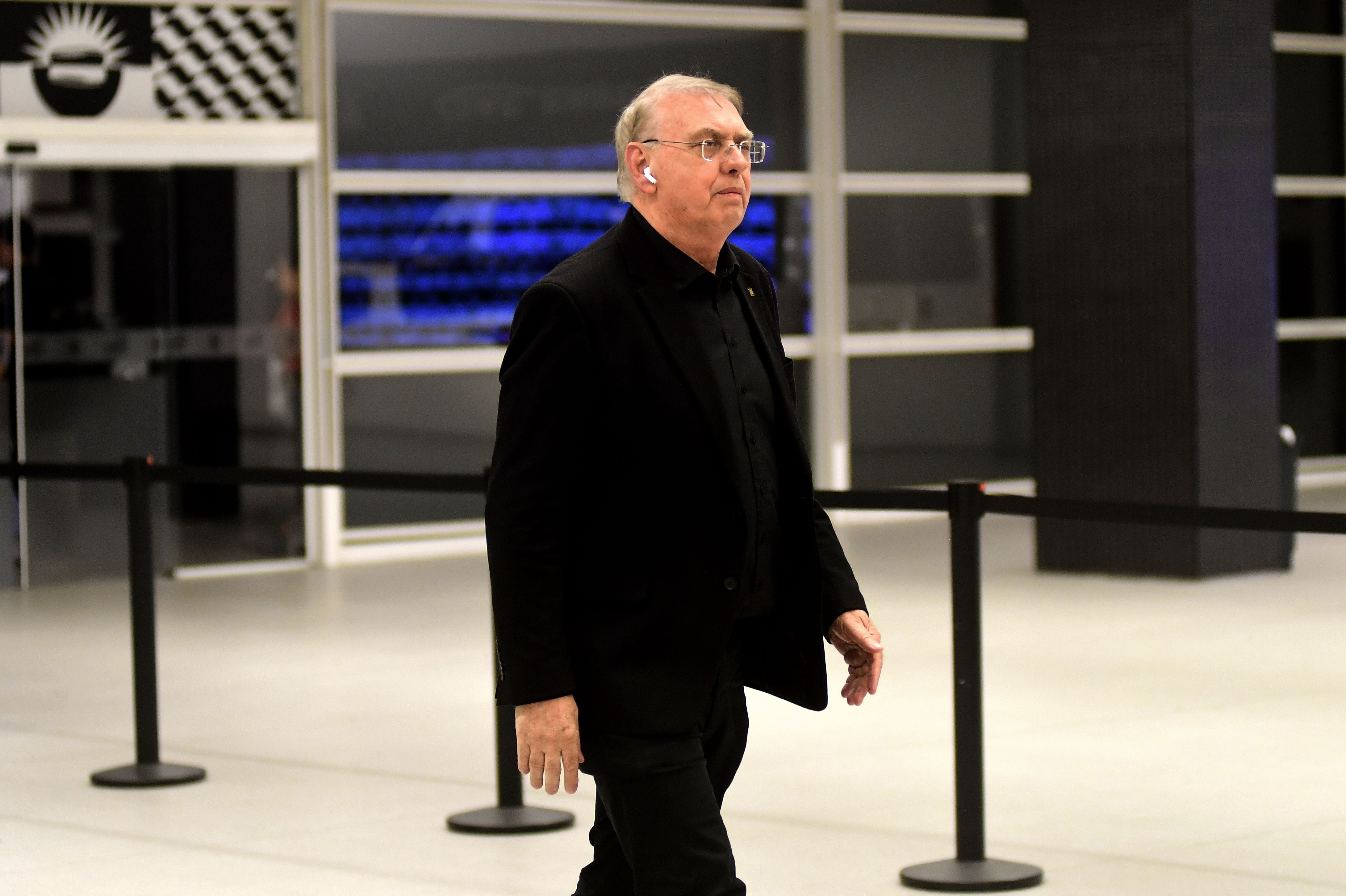 Corinthians sofre transfer ban por dívida na compra do volante Martínez