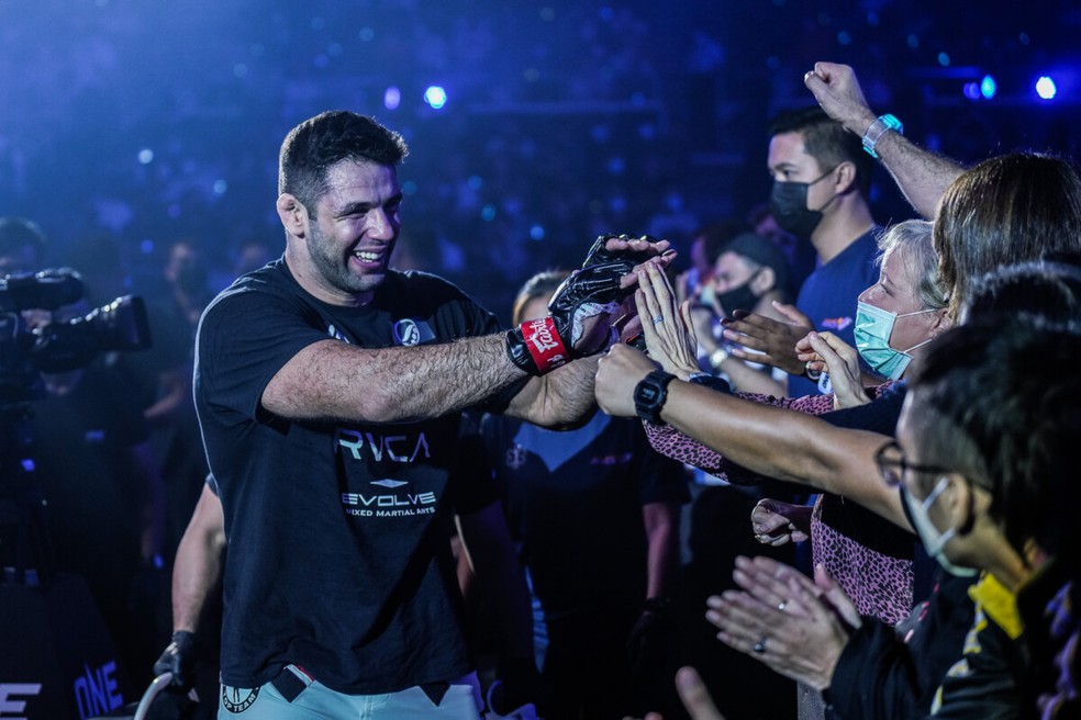 Campeão do ONE minimiza derrota de Buchecha e elogia o brasileiro: 'ele é  uma lenda', MMA