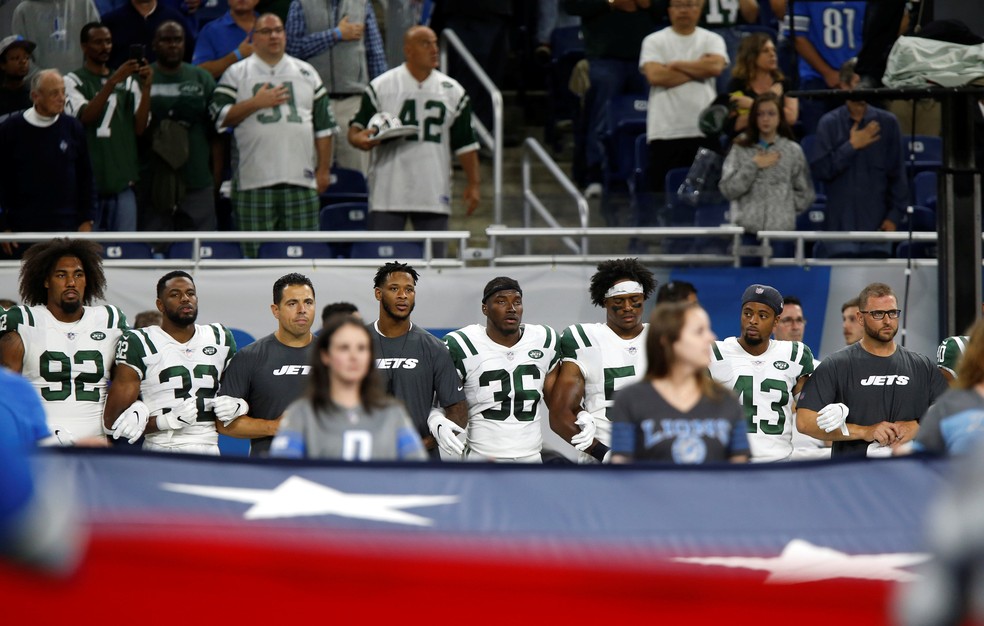 Calouro entra para a história da NFL e lidera Jets em surra sobre