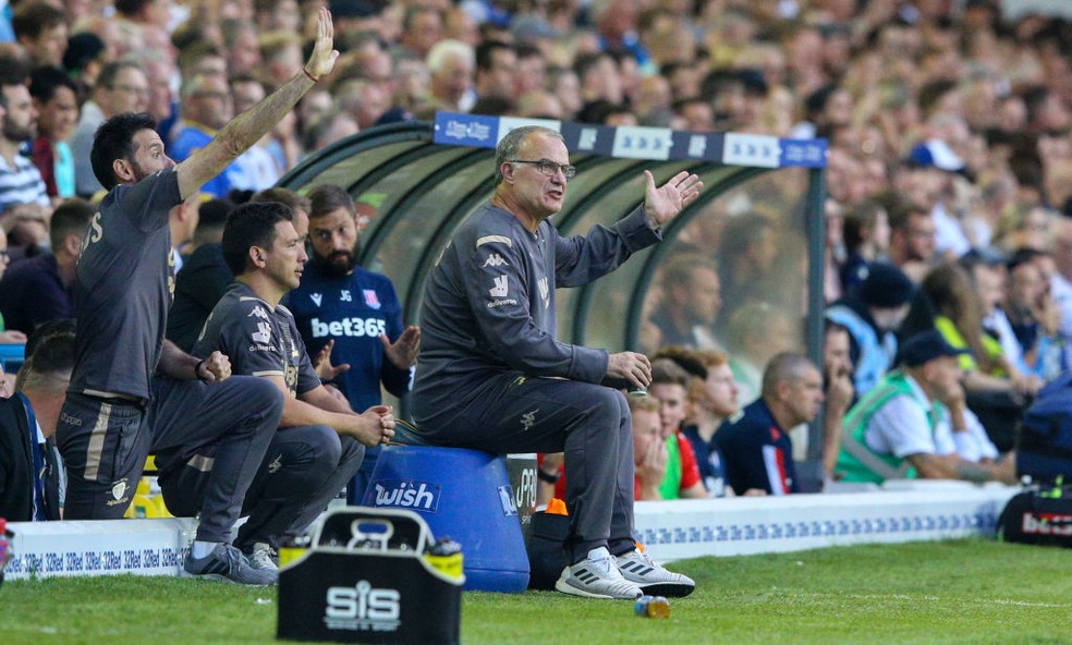 Bielsa pelo Leeds — Foto: Leonardo Miranda