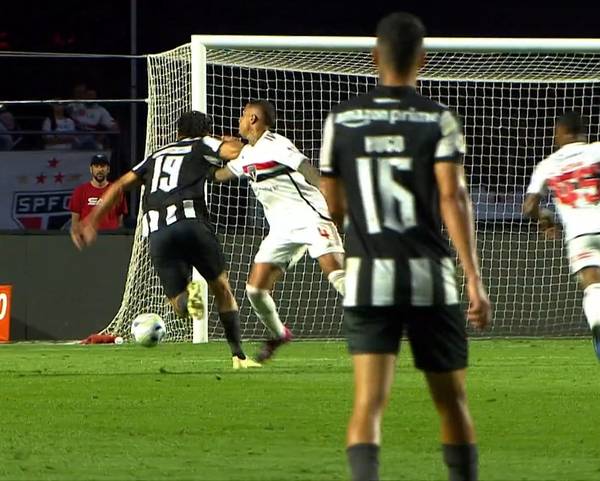 Diego Costa faz falta em xará, leva cartão e desfalca São Paulo contra América-MG