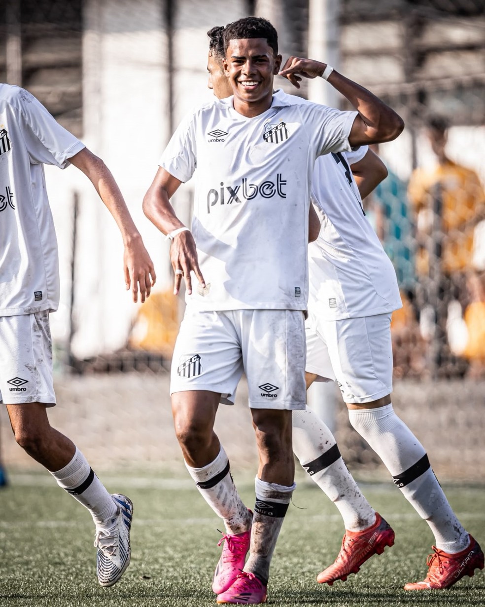 Kauan Cristtyan comemora gol pelo Santos — Foto: Divulgação assessoria