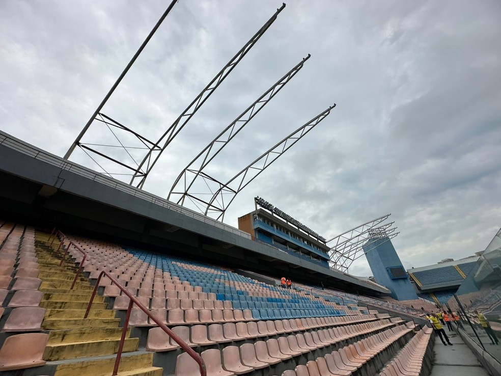 Arquibancada da Arena Barueri — Foto: Emilio Botta