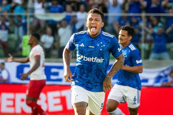 Veron brilha no Cruzeiro e reencontra Palmeiras em sequência goleadora