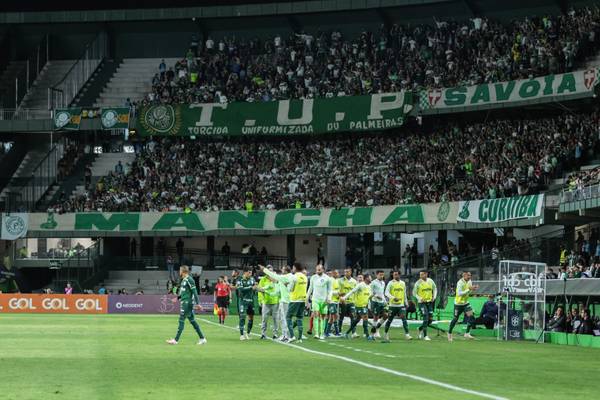 Análise: Palmeiras tenta resgatar características de time campeão e respira na crise com mudanças
