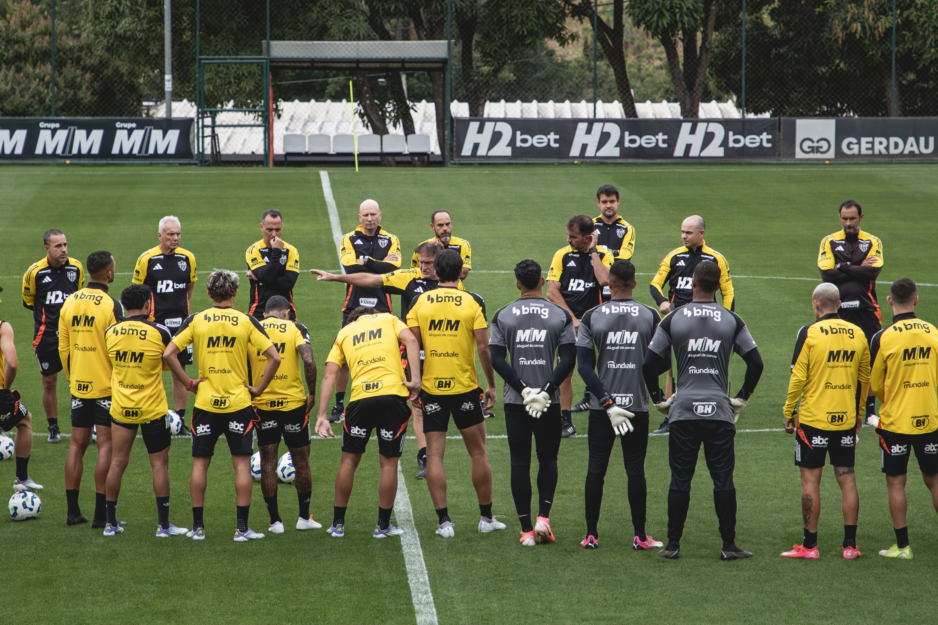 Escalação do Atlético: Arana volta, e Cuca tem dúvida na esquerda