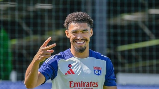 Botafogo acerta contratação de Adryelson