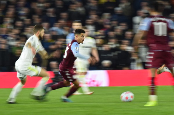 Philippe Coutinho brilha com gol e duas assistências, mas Aston Villa cede  empate ao Leeds no Inglês, futebol inglês