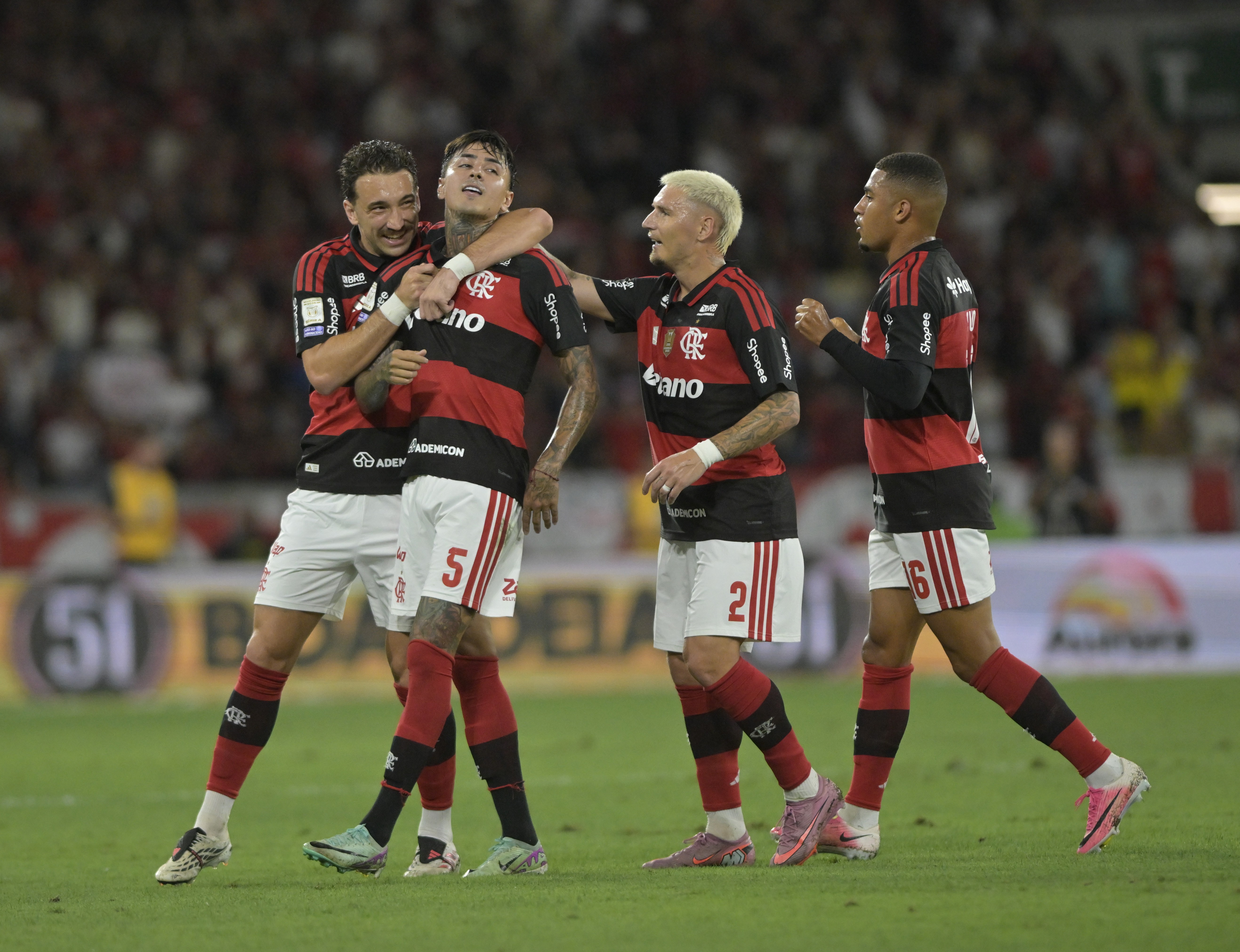 Chances de título: Palmeiras tem 50% e Flamengo tira 18 pontos percentuais de desvantagem