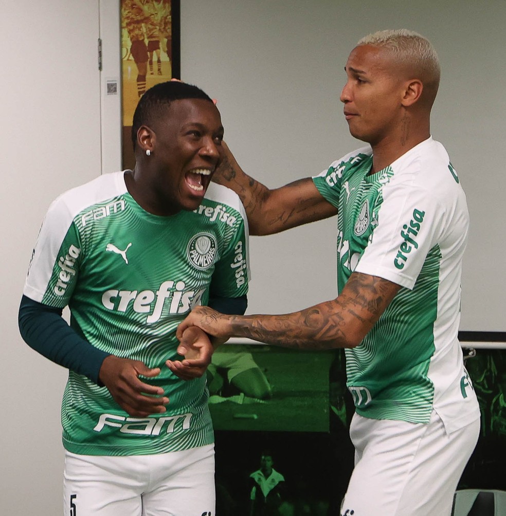 Sem estrear no Palmeiras, Angulo vive sonho olímpico na seleção