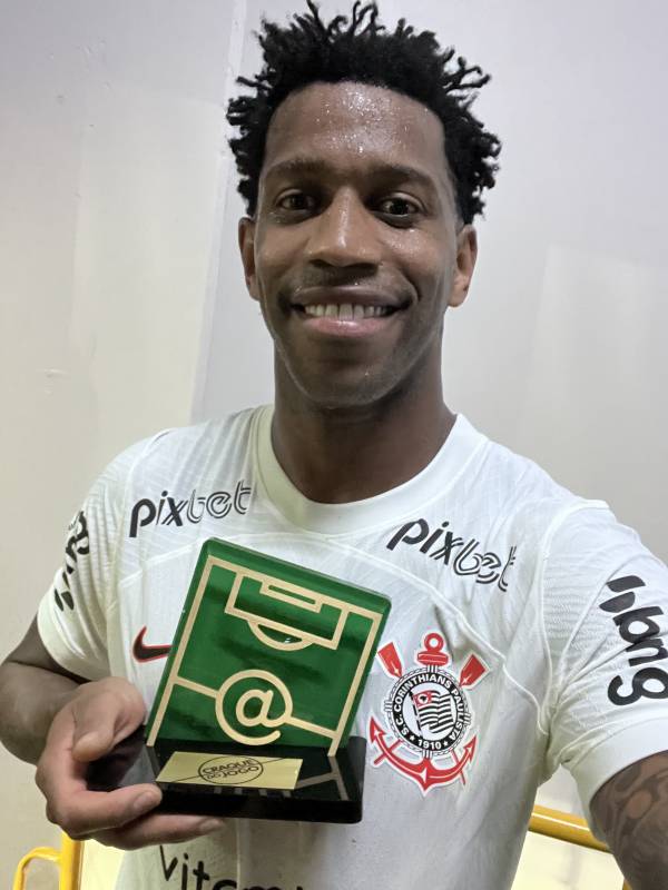 Gil named star of the match in Corinthians’ win and jokes with Romero: “He stole my goal” |  Corinth