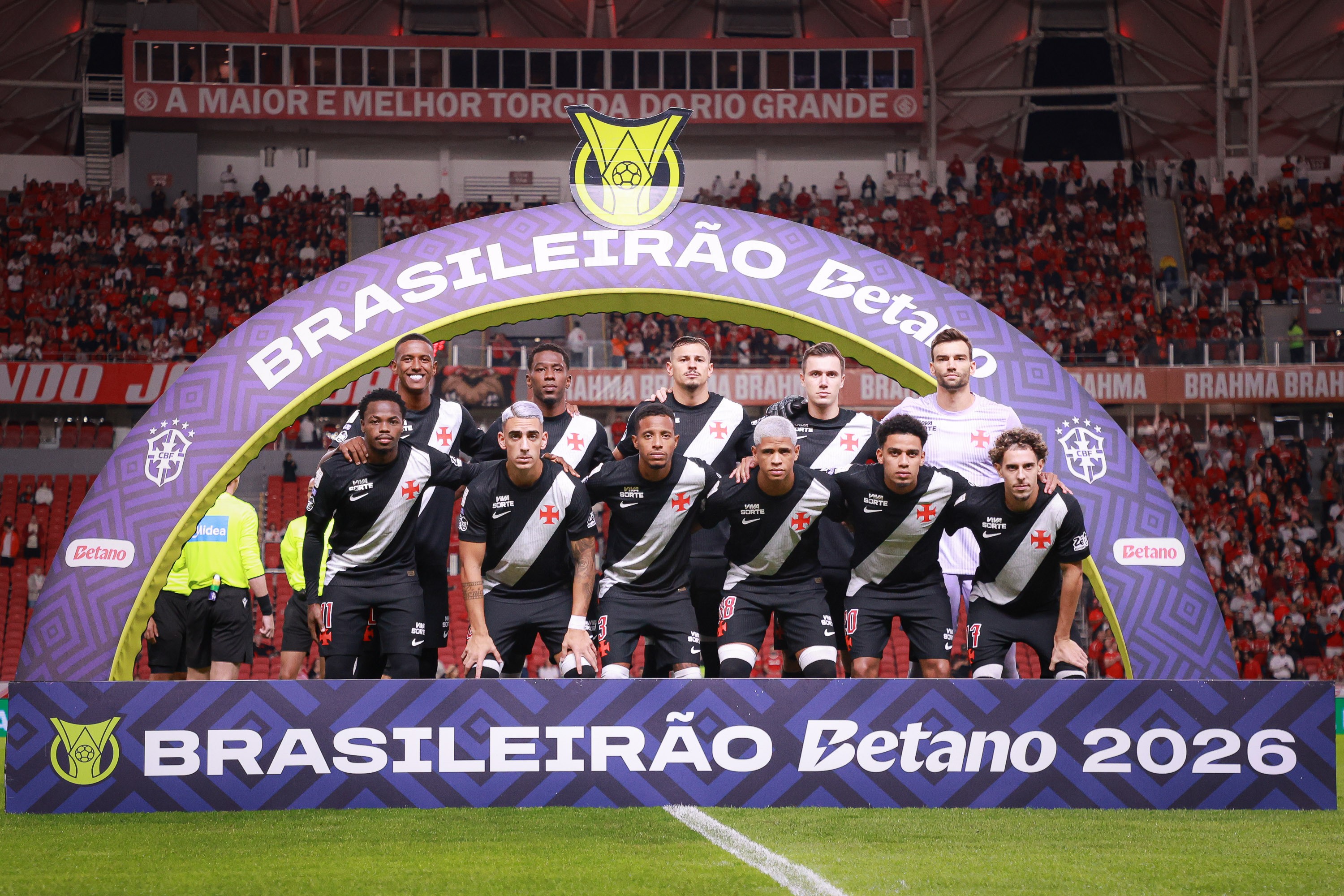 Atuações do Vasco: Cuesta, Léo Jardim, Tchê Tchê e Brenner são os piores em noite de vexame; dê suas notas
