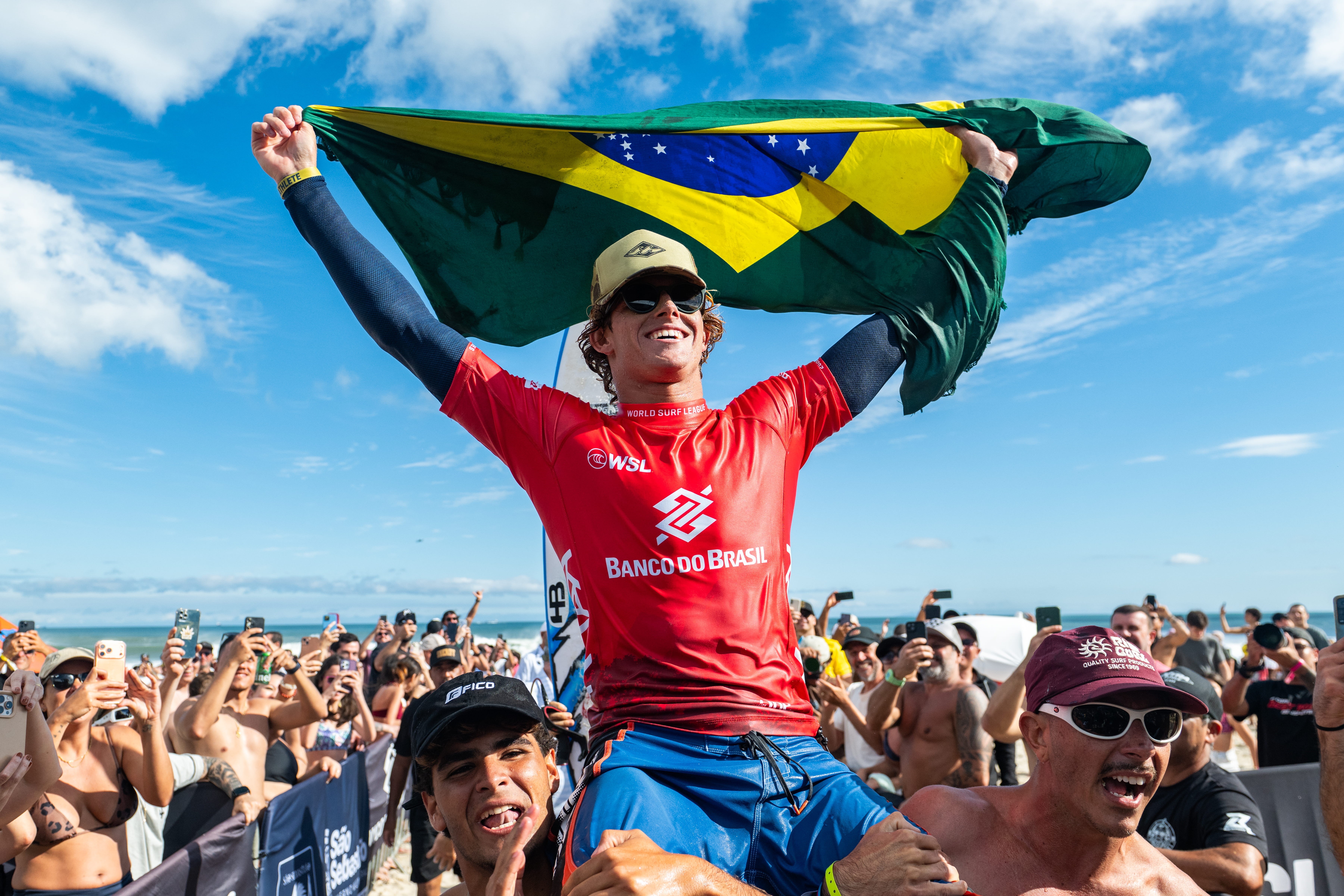 Campeão mundial júnior e aposta do COB: conheça Ryan Kainalo, novo brasileiro na elite da WSL