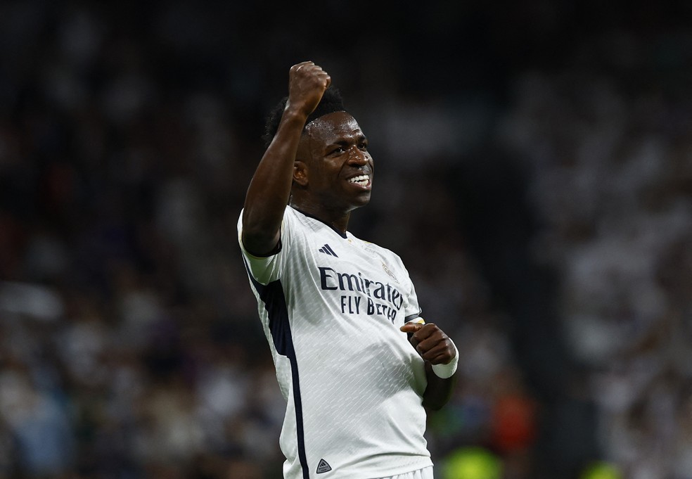 Vinicius Junior foi eleito o melhor jogador na partida contra o Alavés — Foto: Susana Vera/Reuters