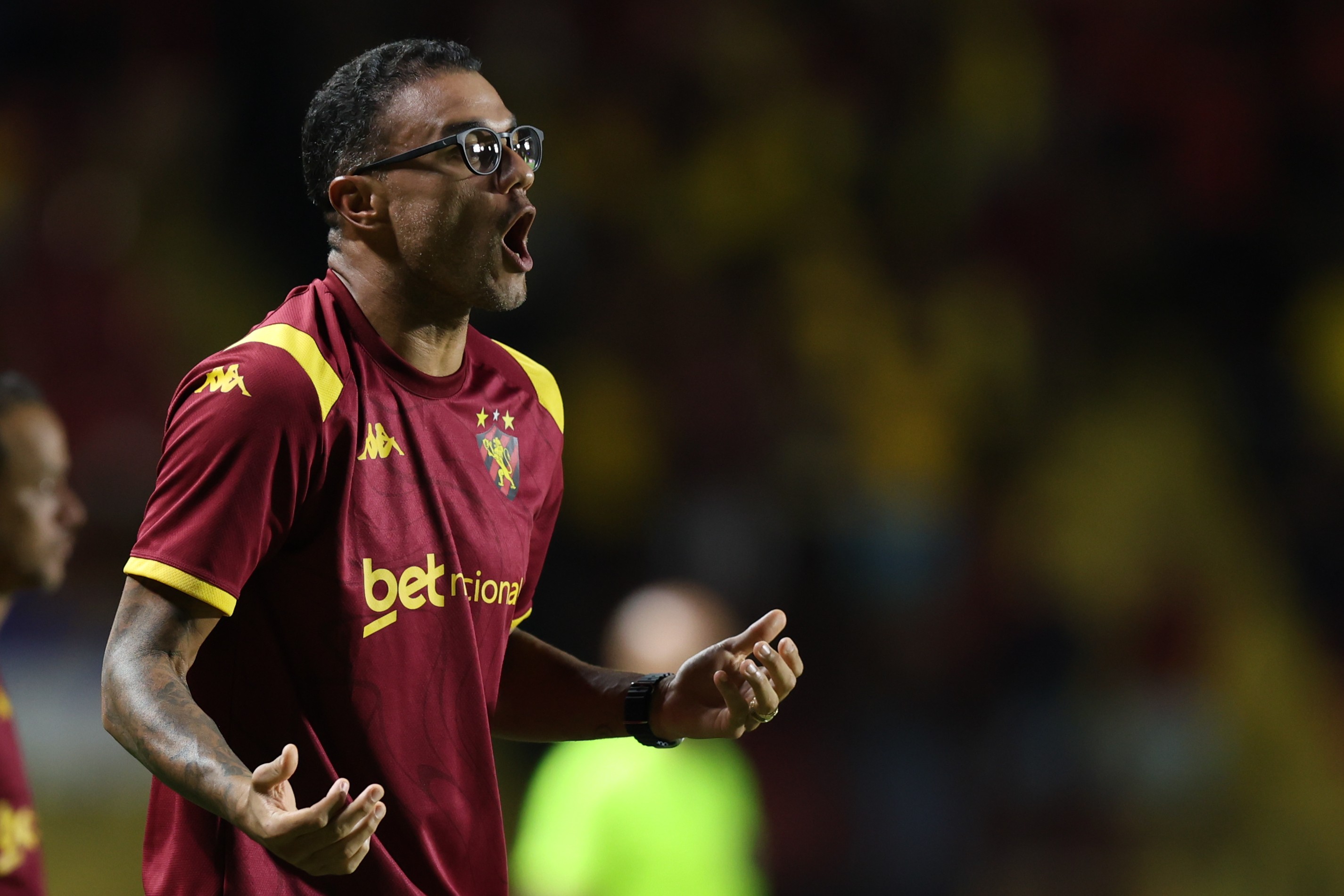 Roger admite jogo aquém do Sport: 