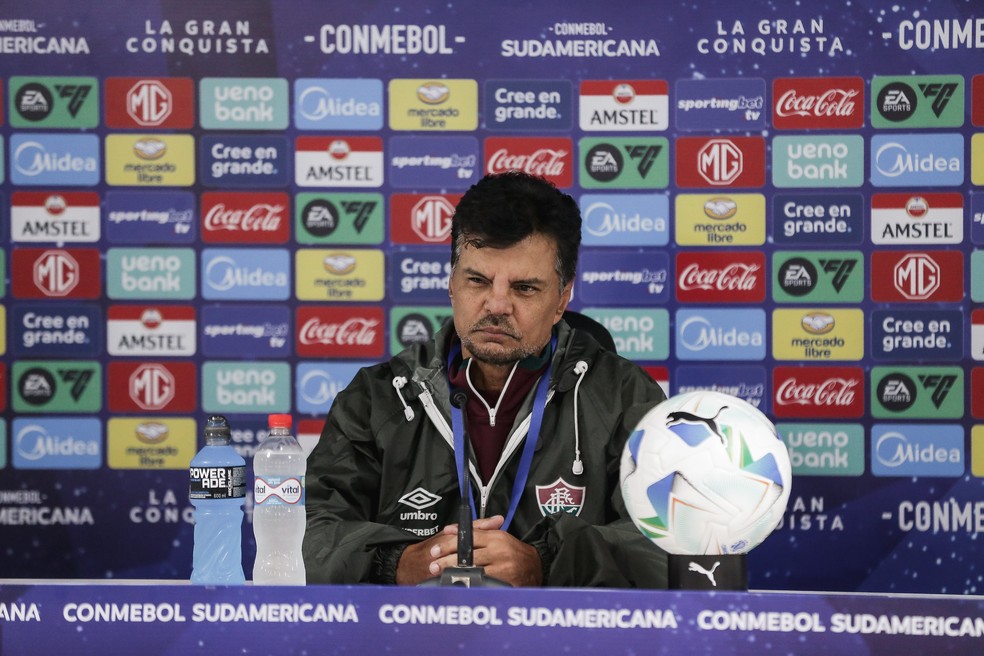 Alexandre Mendes, auxiliar do Fluminense — Foto: LUCAS MERÇON / FLUMINENSE F.C.