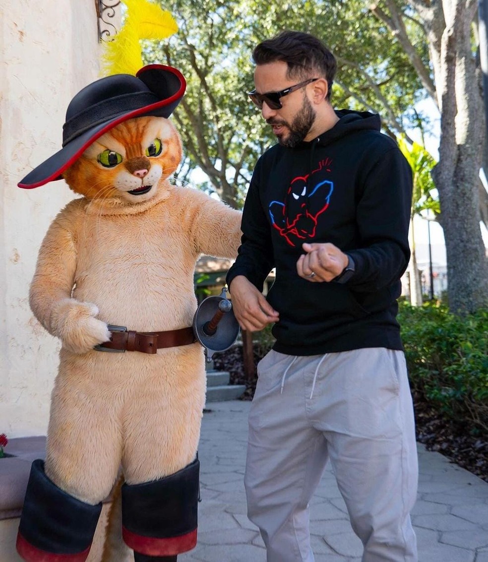 Everton Ribeiro na Disney — Foto: Divulgação