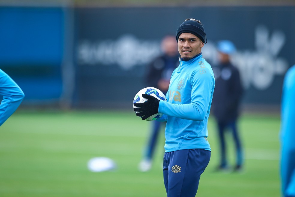 Arezo, centroavante do Grêmio — Foto: Lucas Uebel/Grêmio