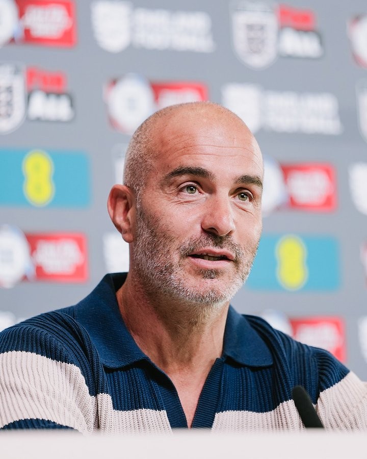 Técnico do Manchester City diz que títulos não estão manchados: "De jeito nenhum"