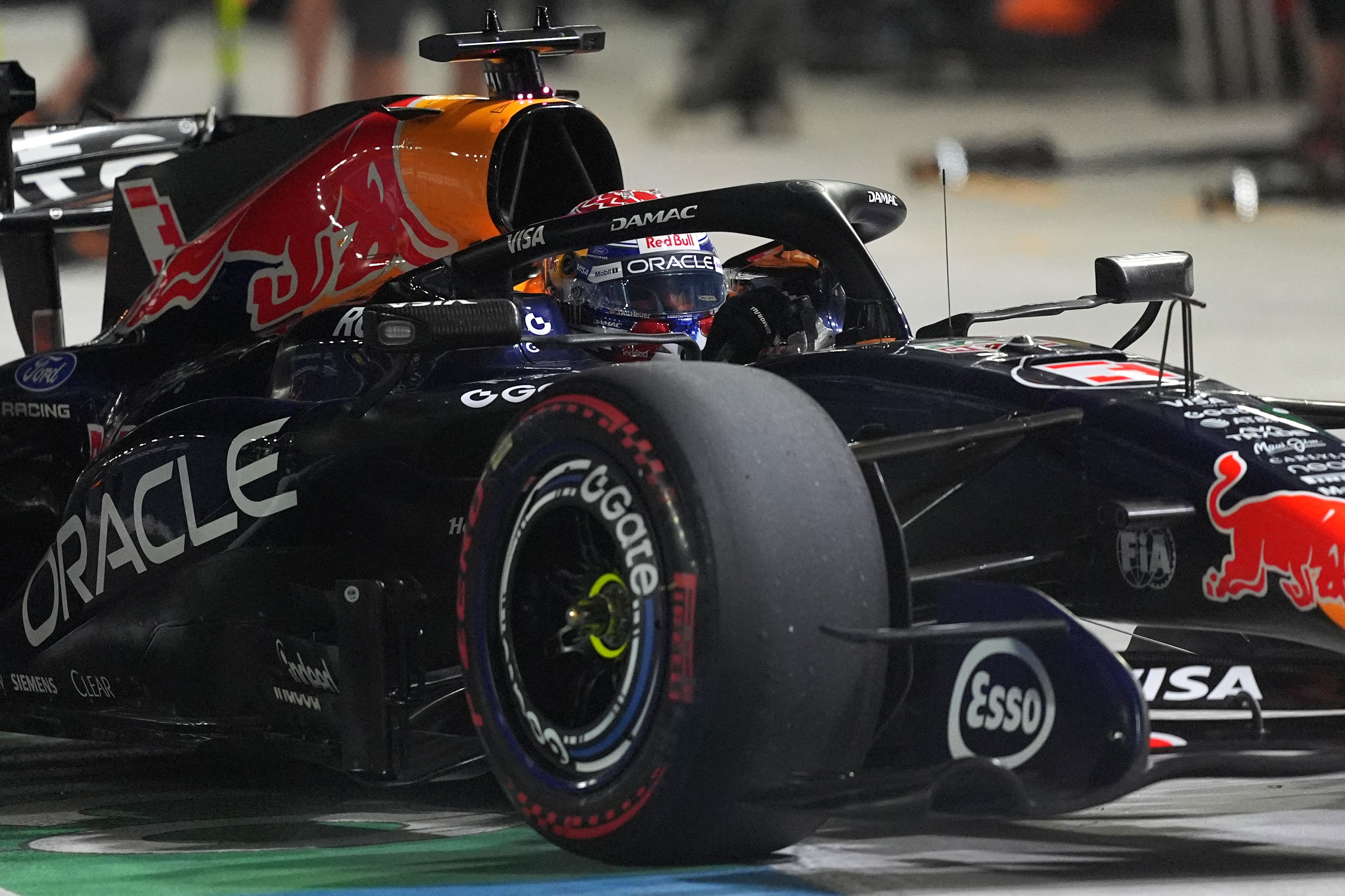 GP de Singapura: Verstappen chega a 50 poles, e Bortoleto larga em 14º; veja grid