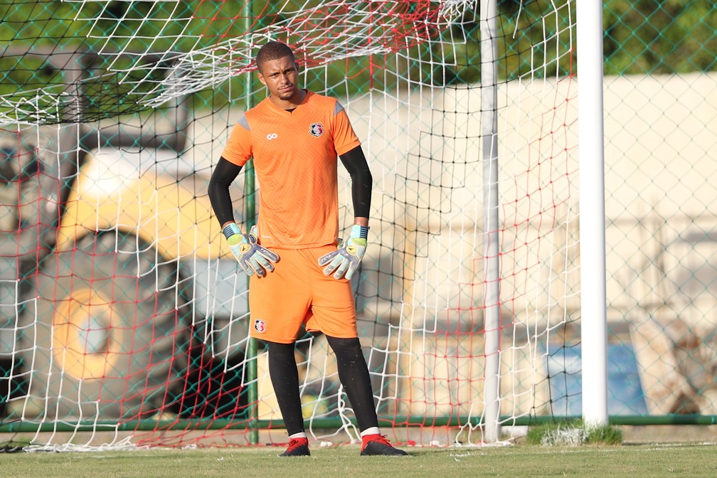 Goleiro mais alto do Brasil, Carlos Miguel foi apresentado oficialmente, Santa Cruz Futebol Clube - Recife PE