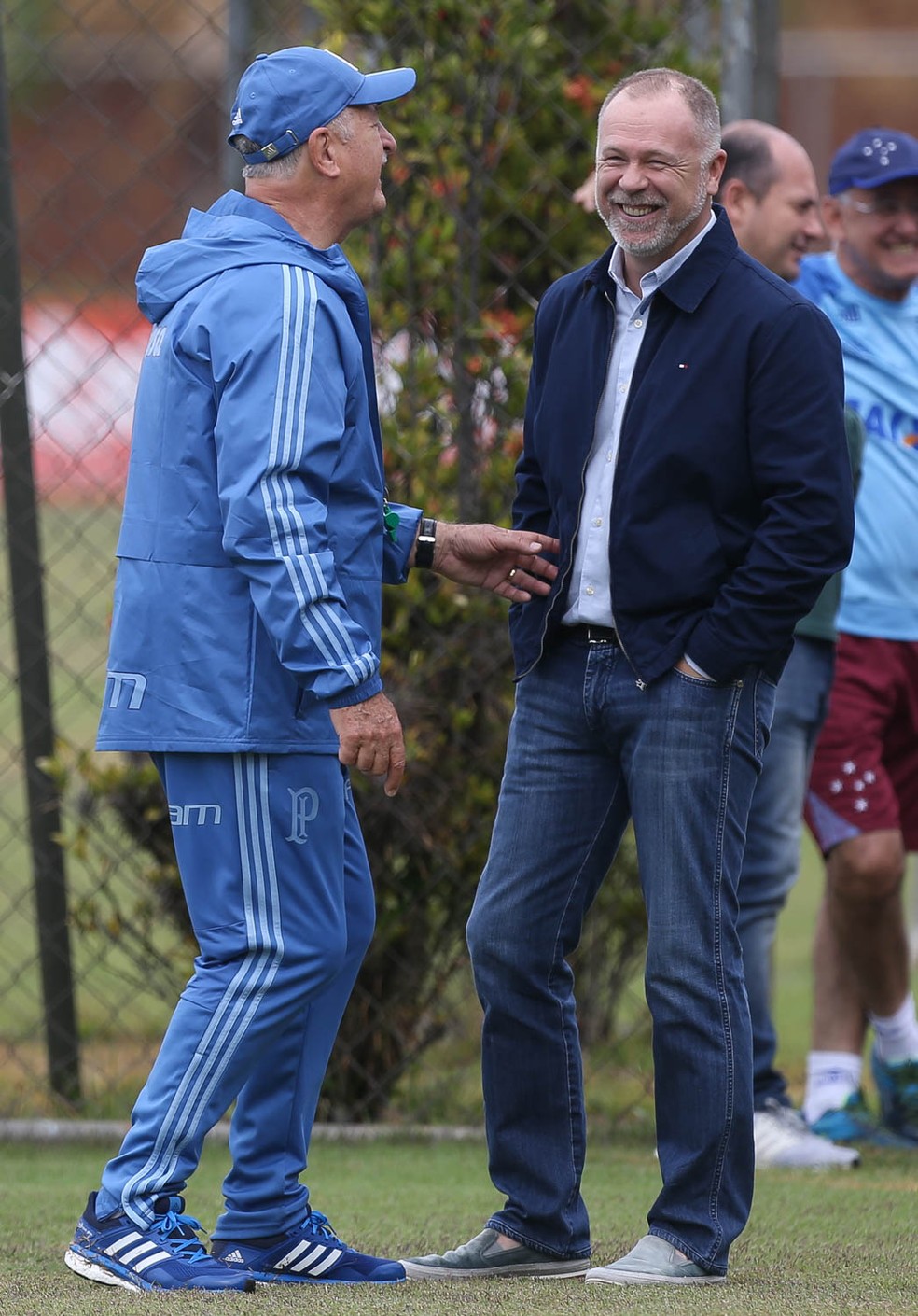 Felipão e Mano Menezes em encontro na Toca da Raposa, CT do Cruzeiro — Foto: Cesar Greco/Ag Palmeiras