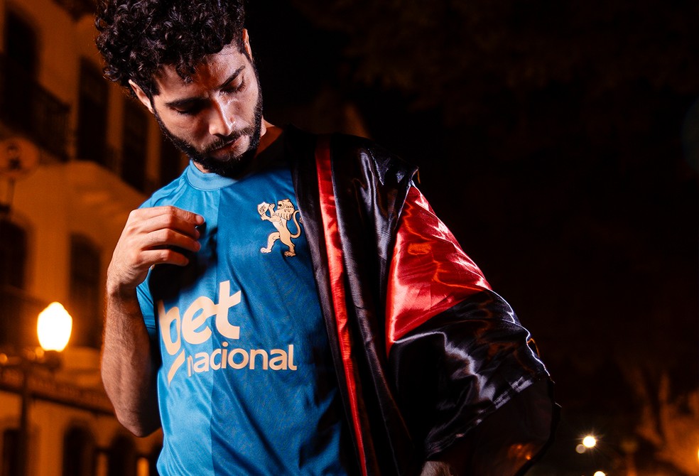 Novo uniforme azul do Sport 