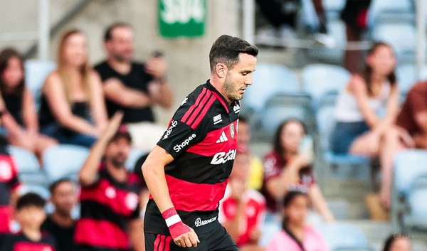 Saúl ganha confiança em amistosos em Portugal e tenta cavar vaga nos titulares
